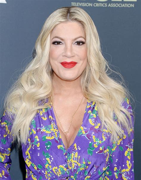 TORI SPELLING 